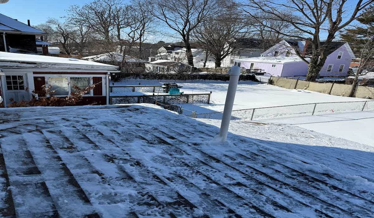 Roof Snow Cleaning